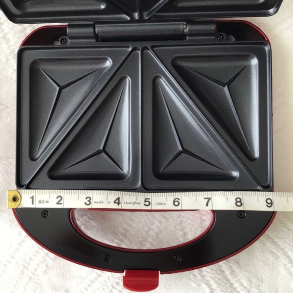 Electric sandwich maker NWT countertop toaster - Picture 12 of 16